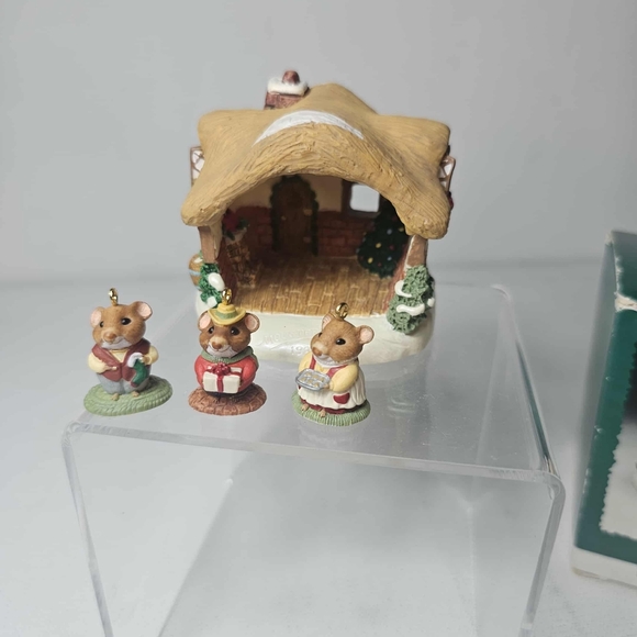 Hallmark Keepsake Ornament Special Edition A Moustershire Christmas 4 Piece Set - Picture 8 of 12